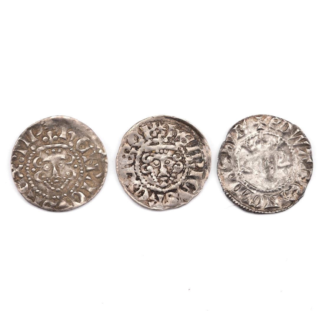 [World] Three 13th Century Silver English Pennies: 1.Henry III Silver Long Cross Penny 3C. Obv: hENRICUS REX III Rev: NIC/OLC/ONL/VND Nicole on London, Churchill and Thomas Reverse Type L.412. Reign 1216-1272 2.Henry III Silver Long Cross Penny 2b2, R