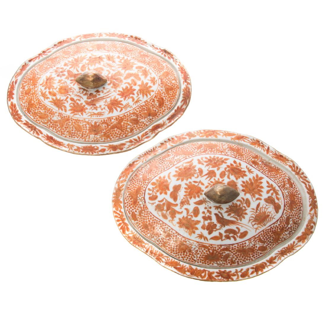 Pair Chinese Export Sacred Bird/Butterfly dishes (1 of 5)