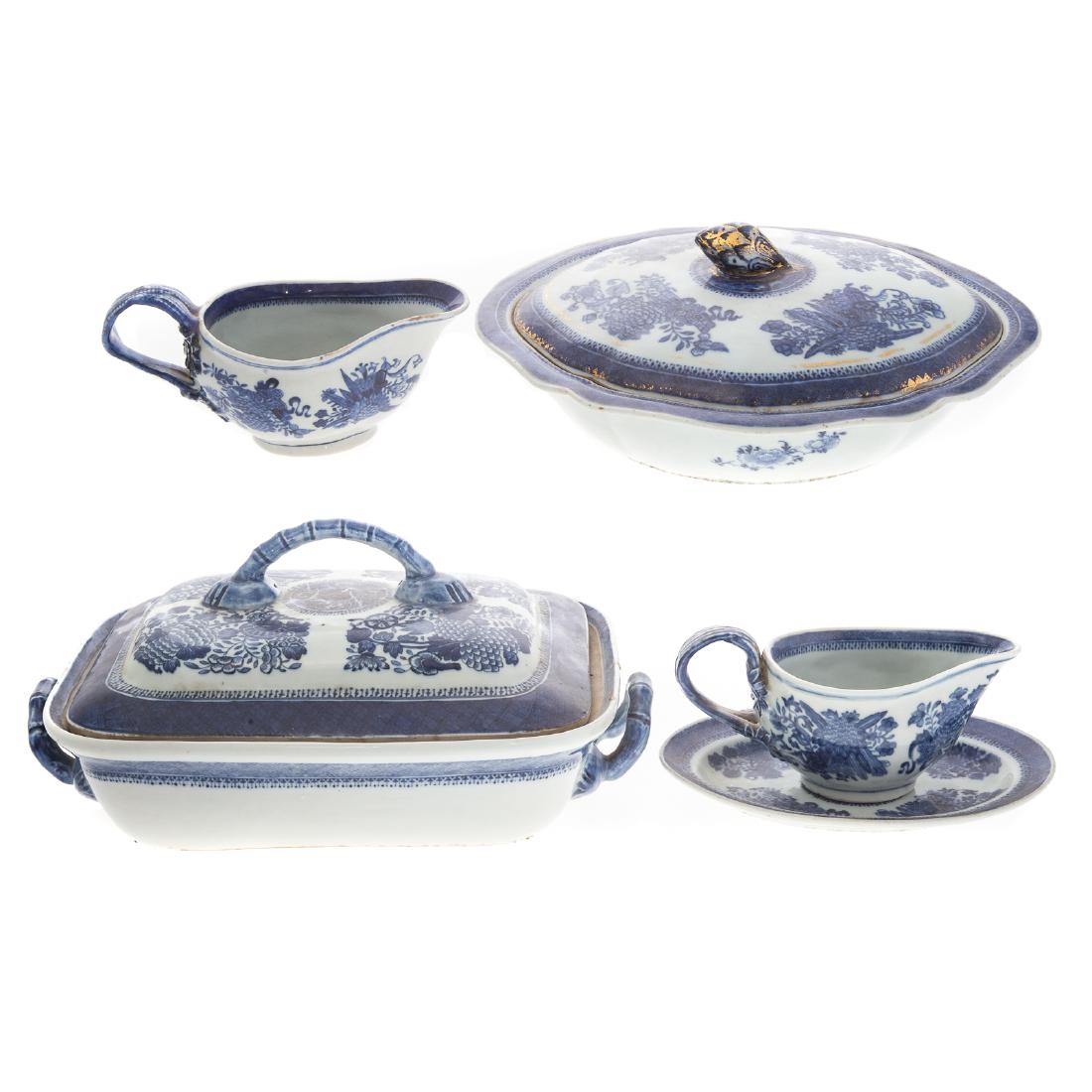 Five Chinese Export Blue Fitzhugh table articles (1 of 7)