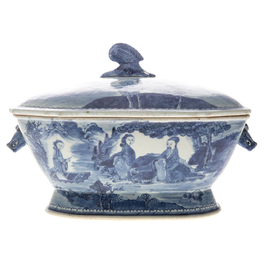 Chinese Export porcelain soup tureen (1 of 5)