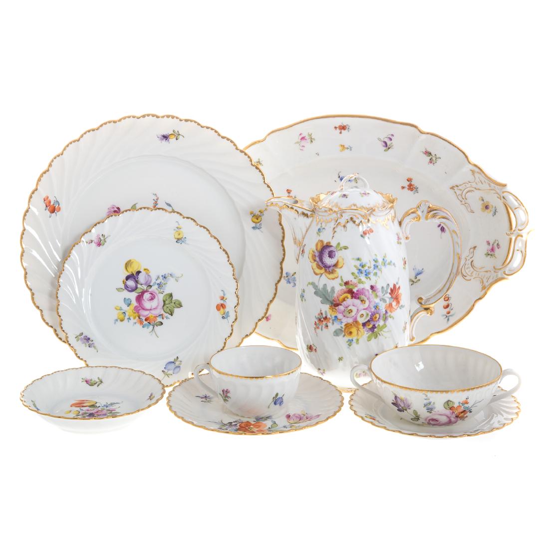 Nymphenburg porcelain dinner service (1 of 6)