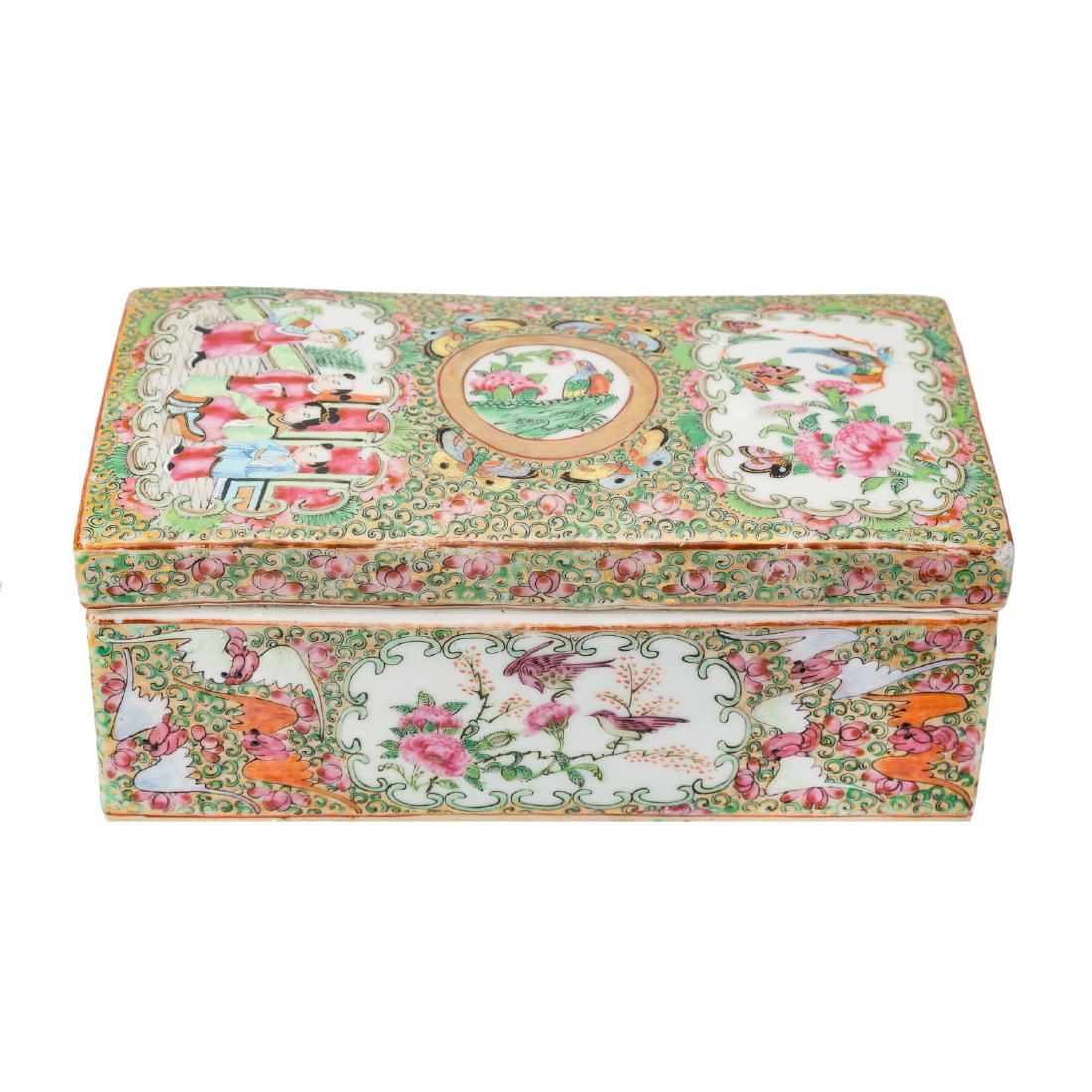 Chinese Export Rose Medallion pen box (1 of 5)