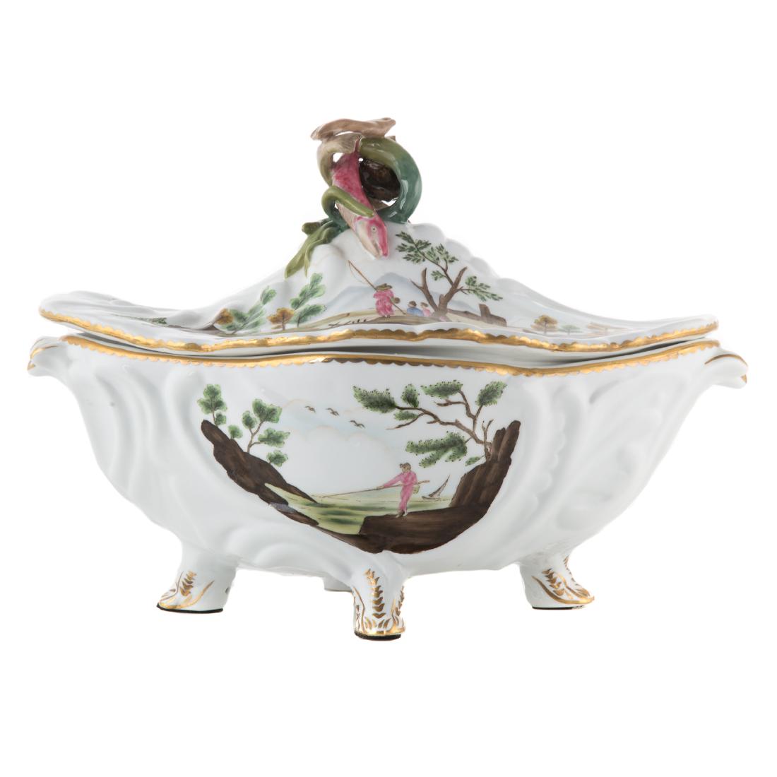 Chelsea House ceramic soup tureen (1 of 5)