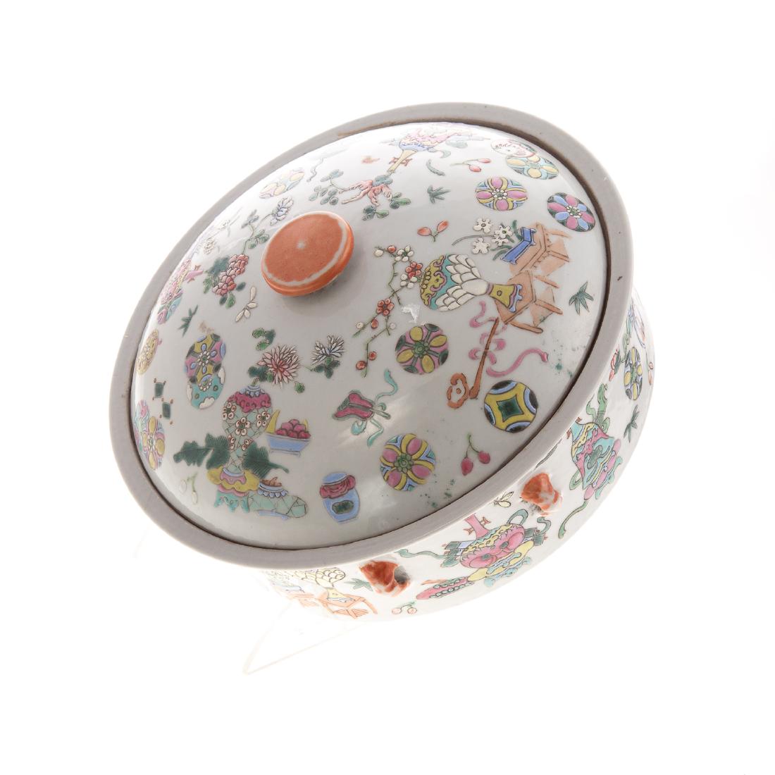 Chinese Export Famille Rose Covered Dish (1 of 5)