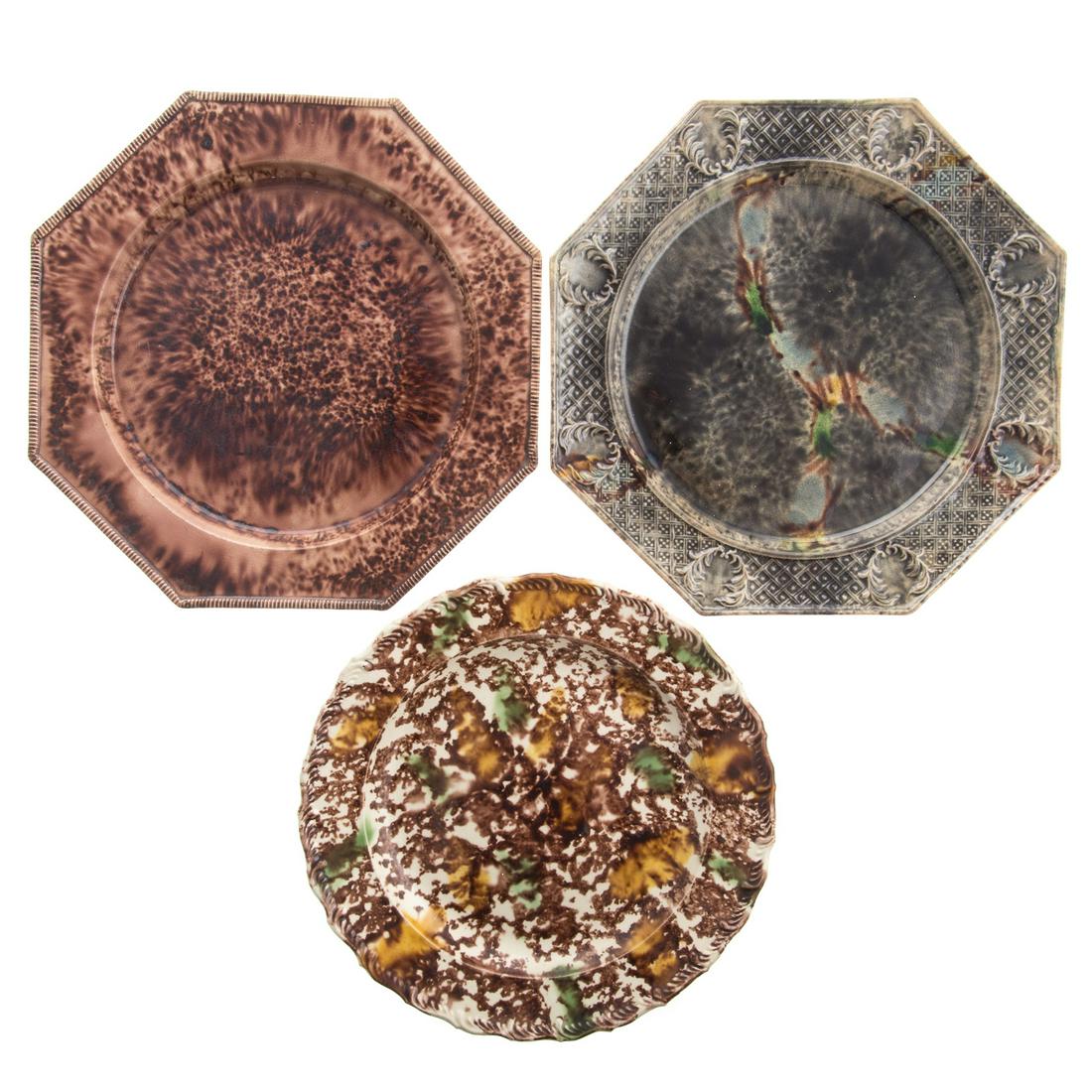 Six Bennington Rockingham Plates: first half, 19th century; tortoise shell glaze, two octagonal and four scalloped edge, 8 to 9 in. Diam.
