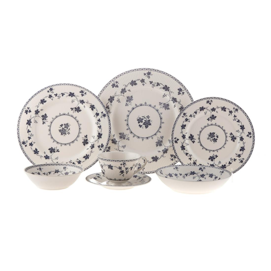 Royal Doulton China, Yorktown Dinner Service (1 of 8)