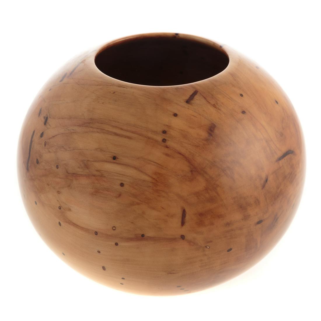 Philip Moulthrop, Ash Leaf Maple Globe (1 of 3)