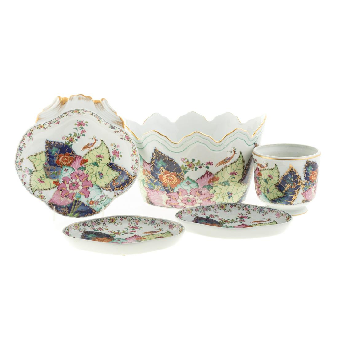 Five Mottahedeh Tobacco Leaf Style Articles (1 of 10)