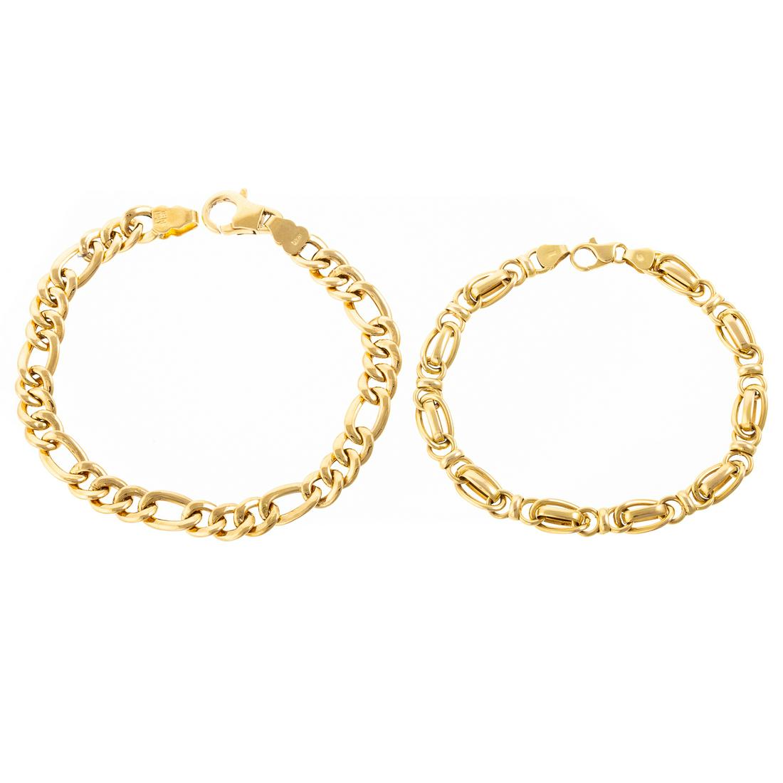 A Pair of Italian Link Bracelets in 18K & 14K: 1) 18K yellow gold curb-link bracelet, made in Italy, lobster clasp, 8.25 in. L, and 2) 14K yellow gold bracelet with elongated loop links, made in Italy, 7.25 in. L, 15.4 grams tw The estate of Glori