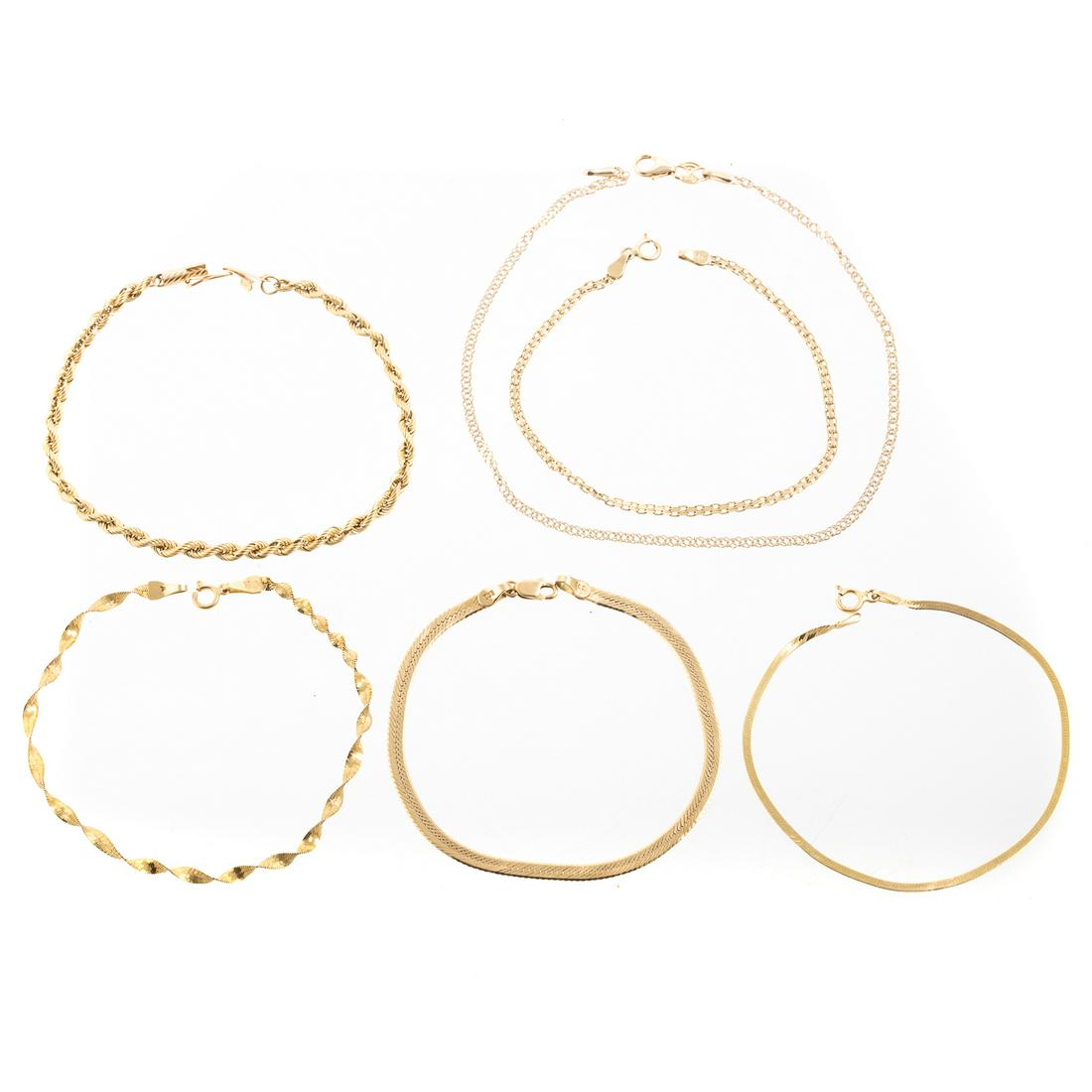 A Collection of Chain Bracelets & an Anklet in 14K (1 of 9)