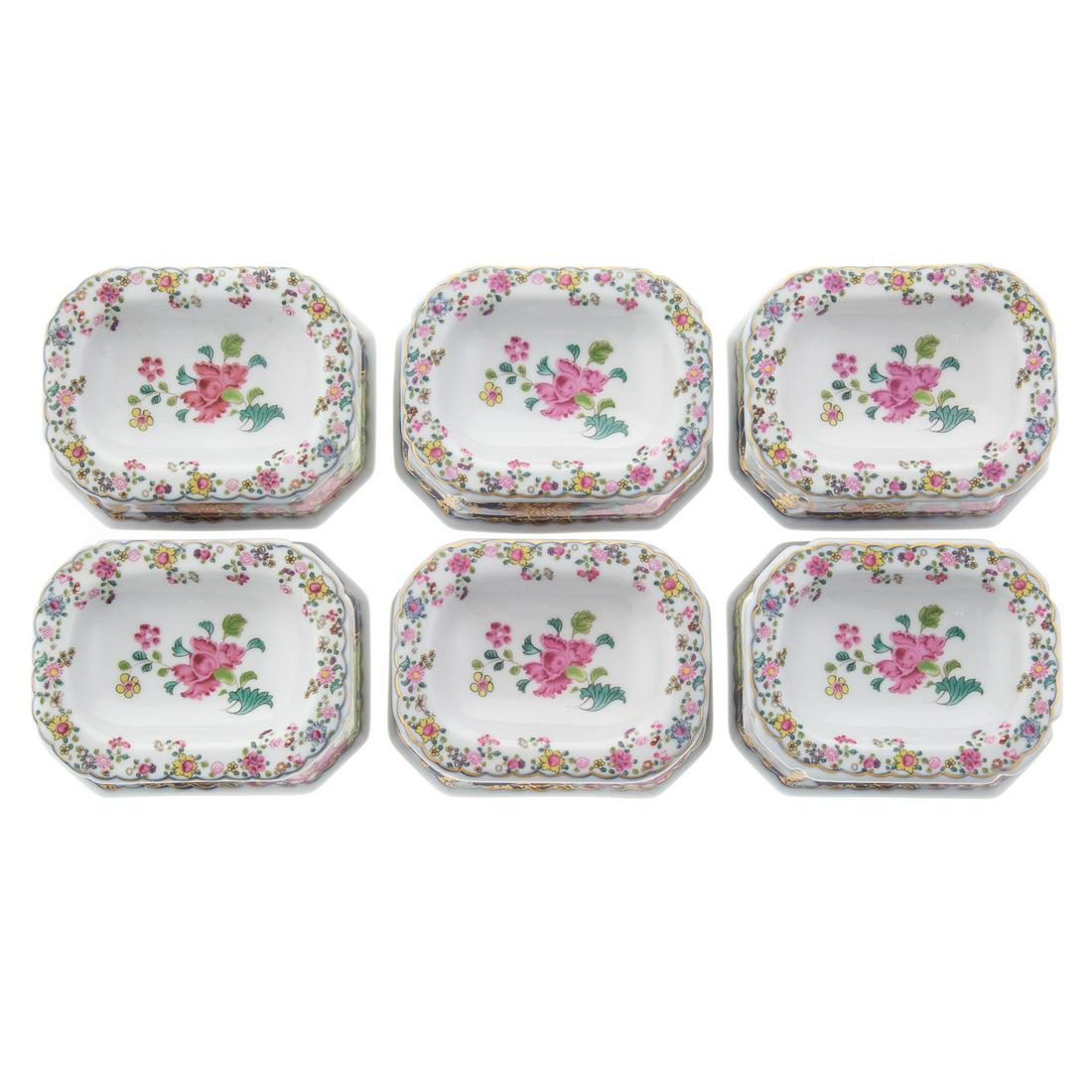 6 Mottahedeh Chinese Export Style Trencher Salts: In the Tobacco Leaf pattern, 4 1/4 in. L., 3 1/2 in. W.