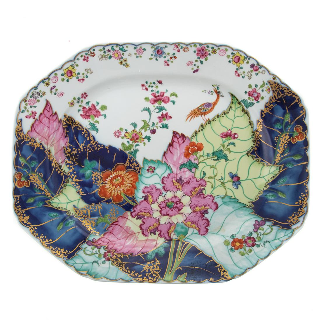 Large Mottahedeh Tobacco Leaf Platter: Octagonal platter in the Chinese Export manner, 17 in. L., 14 in. W.