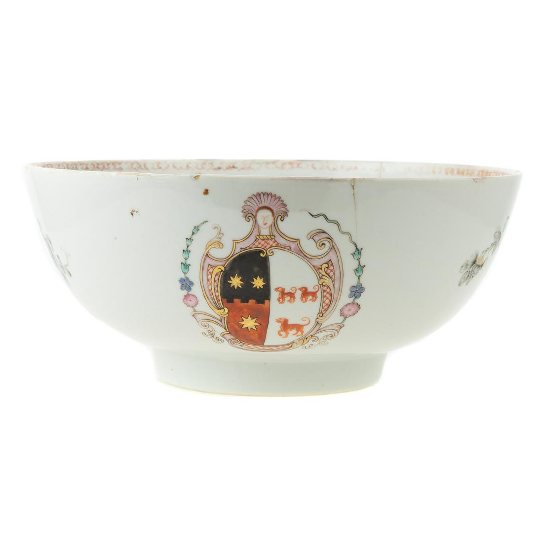 Chinese Export Armorial Bowl (1 of 8)