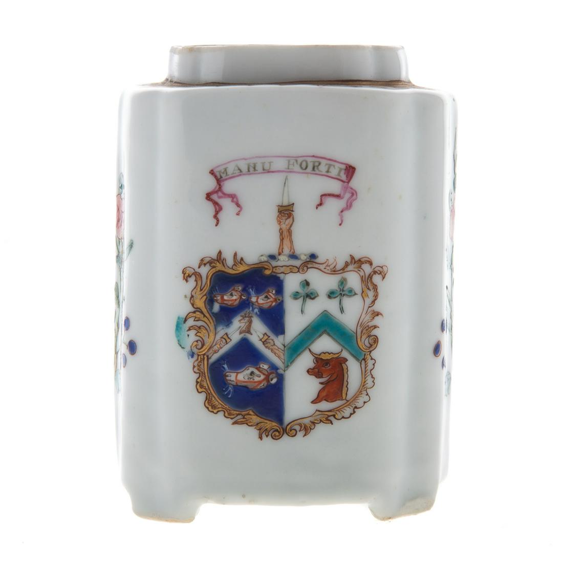 Chinese Export Armorial Tea Caddy (1 of 6)