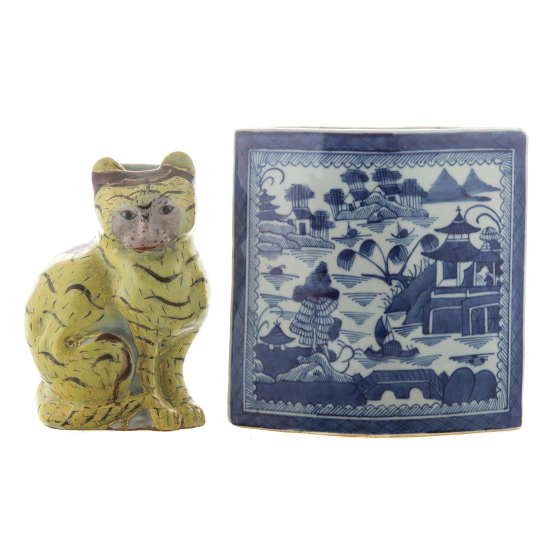 Chinese Export Cat & Canton Wall Pockets (1 of 5)