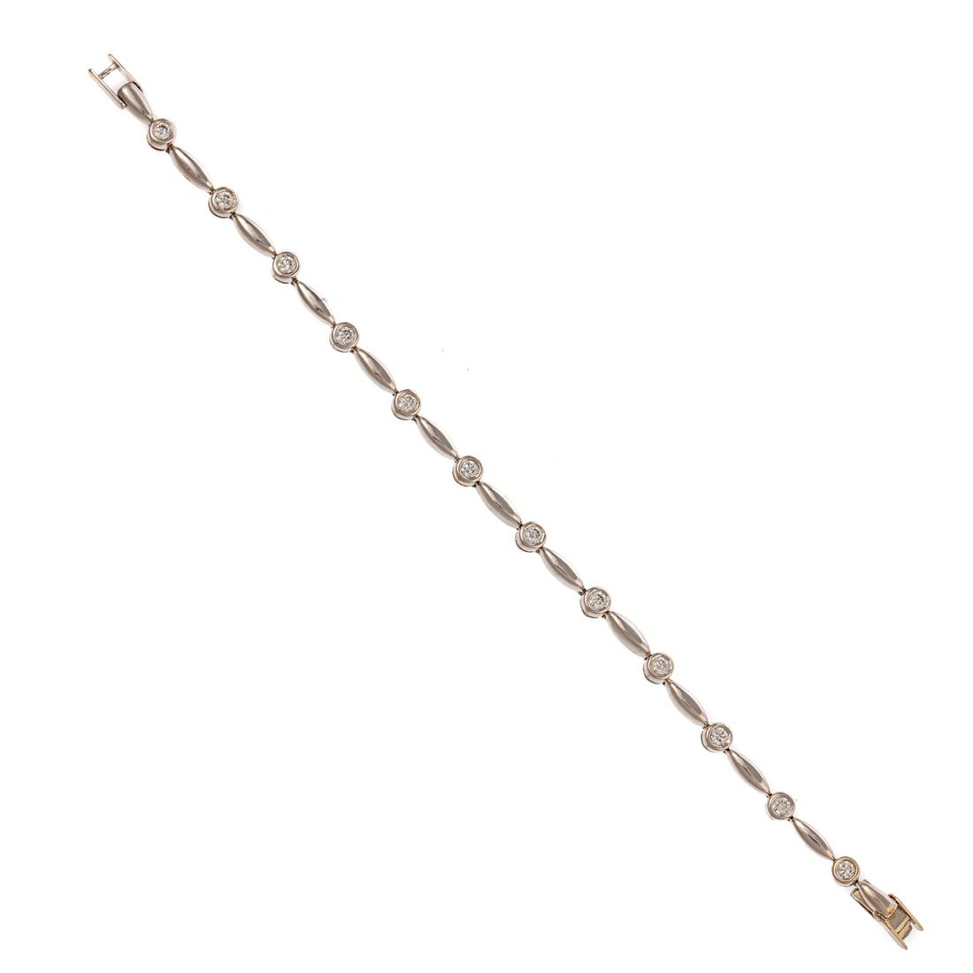 A 14K White Gold Diamond Link Bracelet (1 of 4)