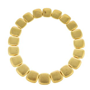 An 18K Yellow Gold Necklace by Leo de Vroomen: 18K yellow gold necklace by Leo de Vroomen designed with lightly hammered finish cushion shape interlocking links, 1 in. W, box clasp, signed with de Vroomen's maker's mark, 16.5 in. L, 133.4 grams