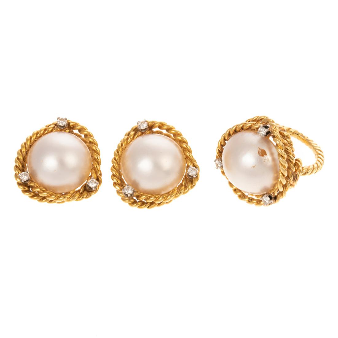 A Mabe Pearl Ring & Earrings in 18K by Cellino (1 of 7)