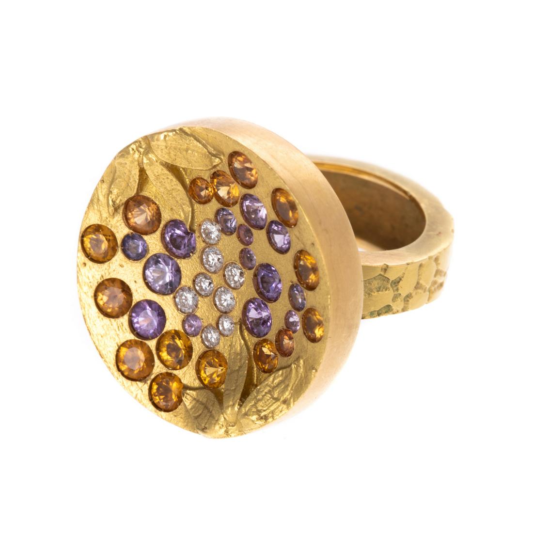 A Colorful Sapphire Ring in 18K Yellow Gold (1 of 5)