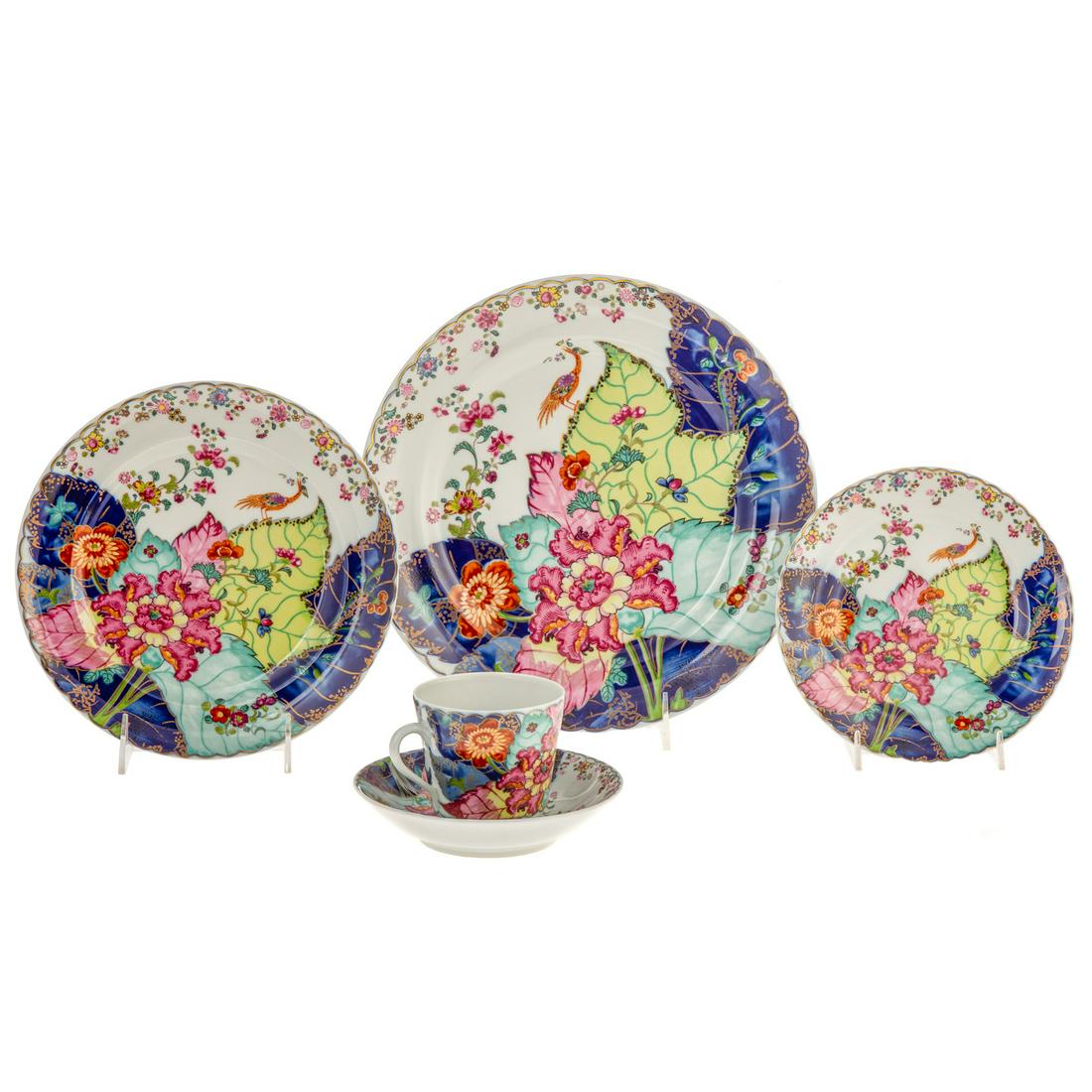 Four Mottahedeh Five Piece Tobacco Leaf Settings: Brand new box set of five pieces, comprising; dinner plate, lunch plate, bread plate, tea cup and saucer, total of 20 pieces.