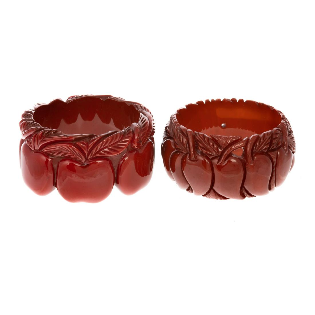 A Carved Apple & Chili Pepper Bakelite Bangles (1 of 4)