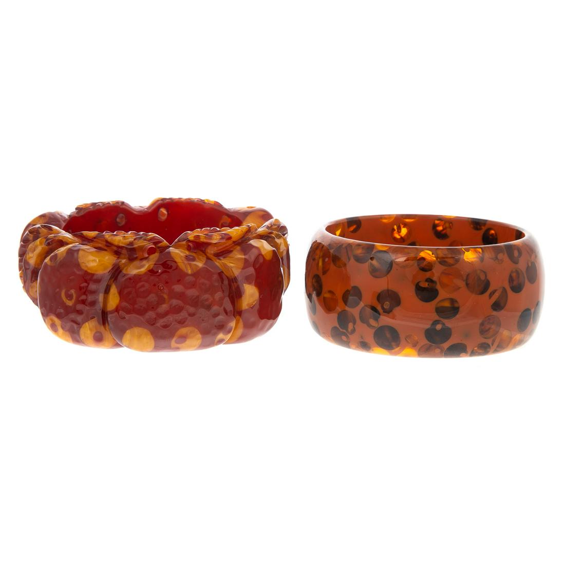 A Polka Dot & Carved Bakelite Bangles (1 of 5)