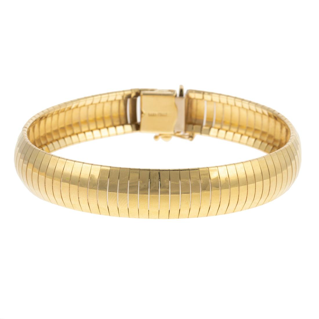 An Omega Link Bracelet in 14K Yellow Gold (1 of 5)