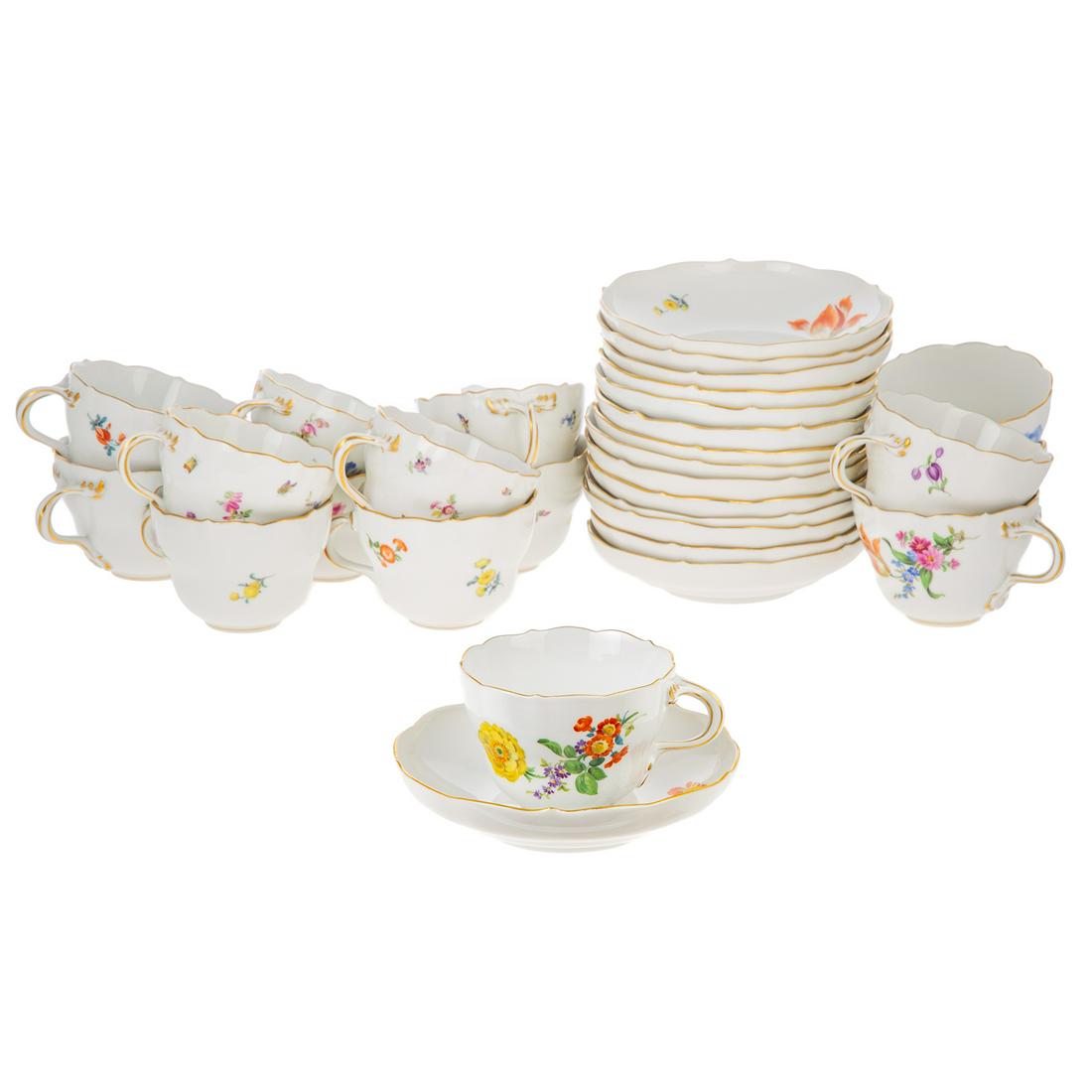 15 Meissen Porcelain Teacups & Saucers (1 of 5)