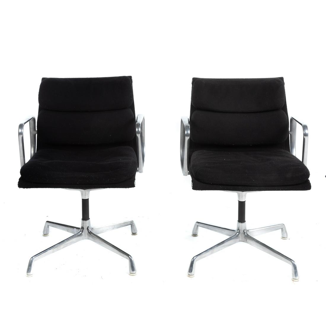 A Pair of Herman Miller Eames Aluminum Group Armchairs (1 of 6)