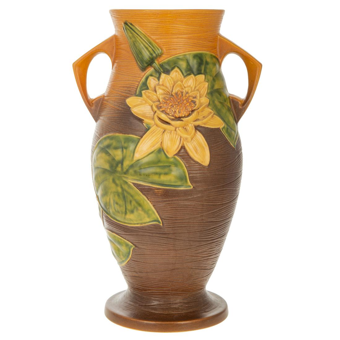 Large Roseville Water Lilly Vase (1 of 7)
