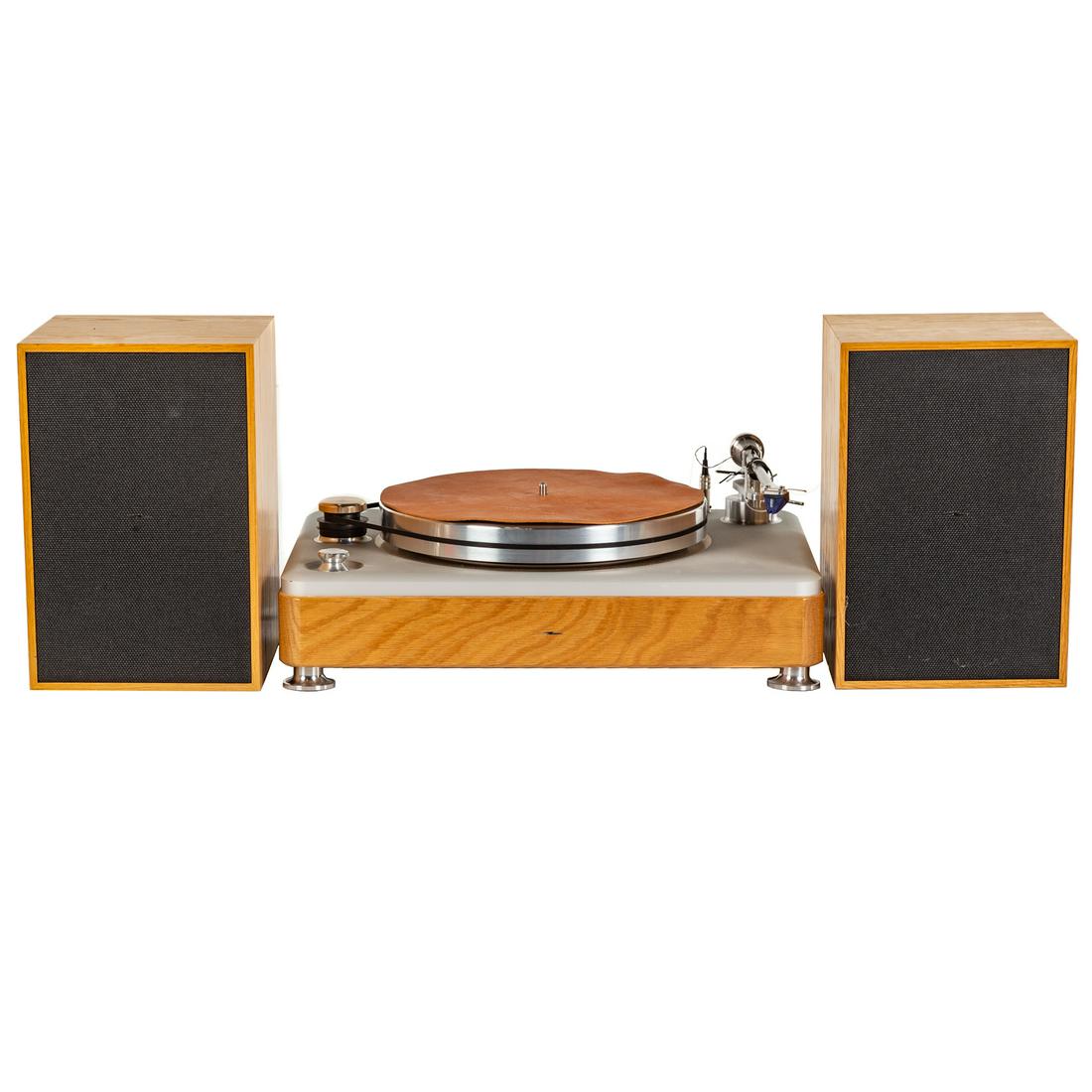 Shinola Runwell Turntable & A Pair of Speakers (1 of 8)