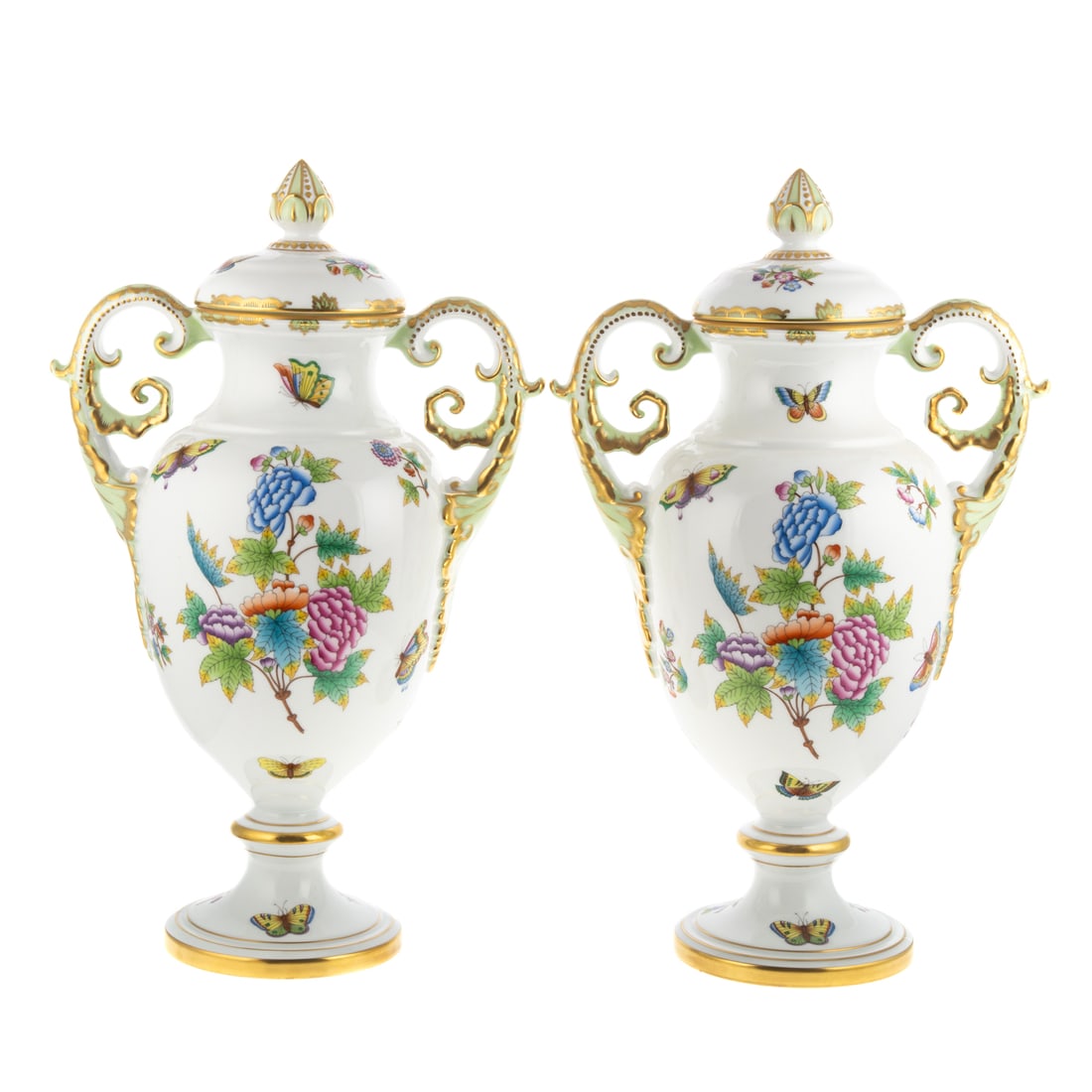 A Pair of Herend Porcelain Queen Victoria Urns (1 of 6)