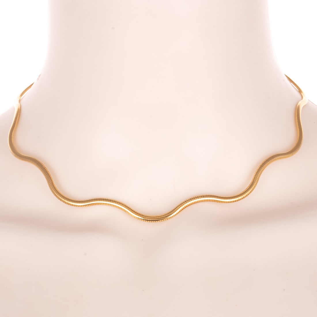 A Serpentine Omega Necklace in 14K (1 of 6)