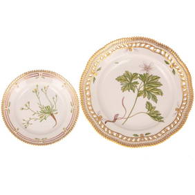 Six Royal Copenhagen "Flora Danica" Dinner Plates & Five?Dessert/Pie Plates (1 of 7)