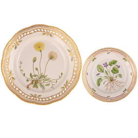 Six Royal Copenhagen "Flora Danica" Dinner Plates & Five?Dessert/Pie Plates (1 of 7)