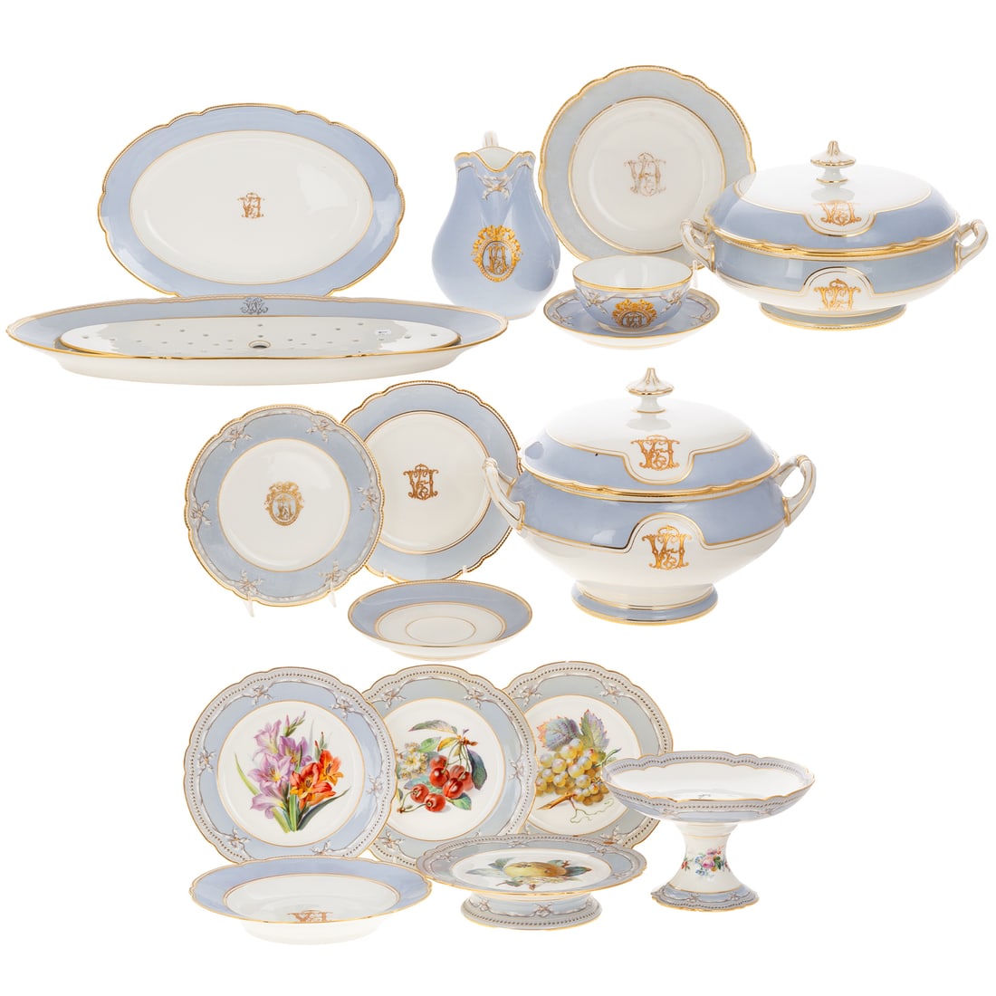 An Old Paris Porcelain Dinner & Dessert Service (1 of 12)