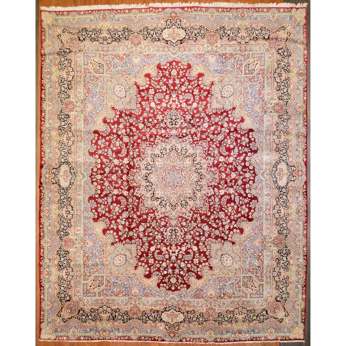 Kerman Carpet, Persia, 13.1 x 16.6: Modern, hand-knotted, wool pile