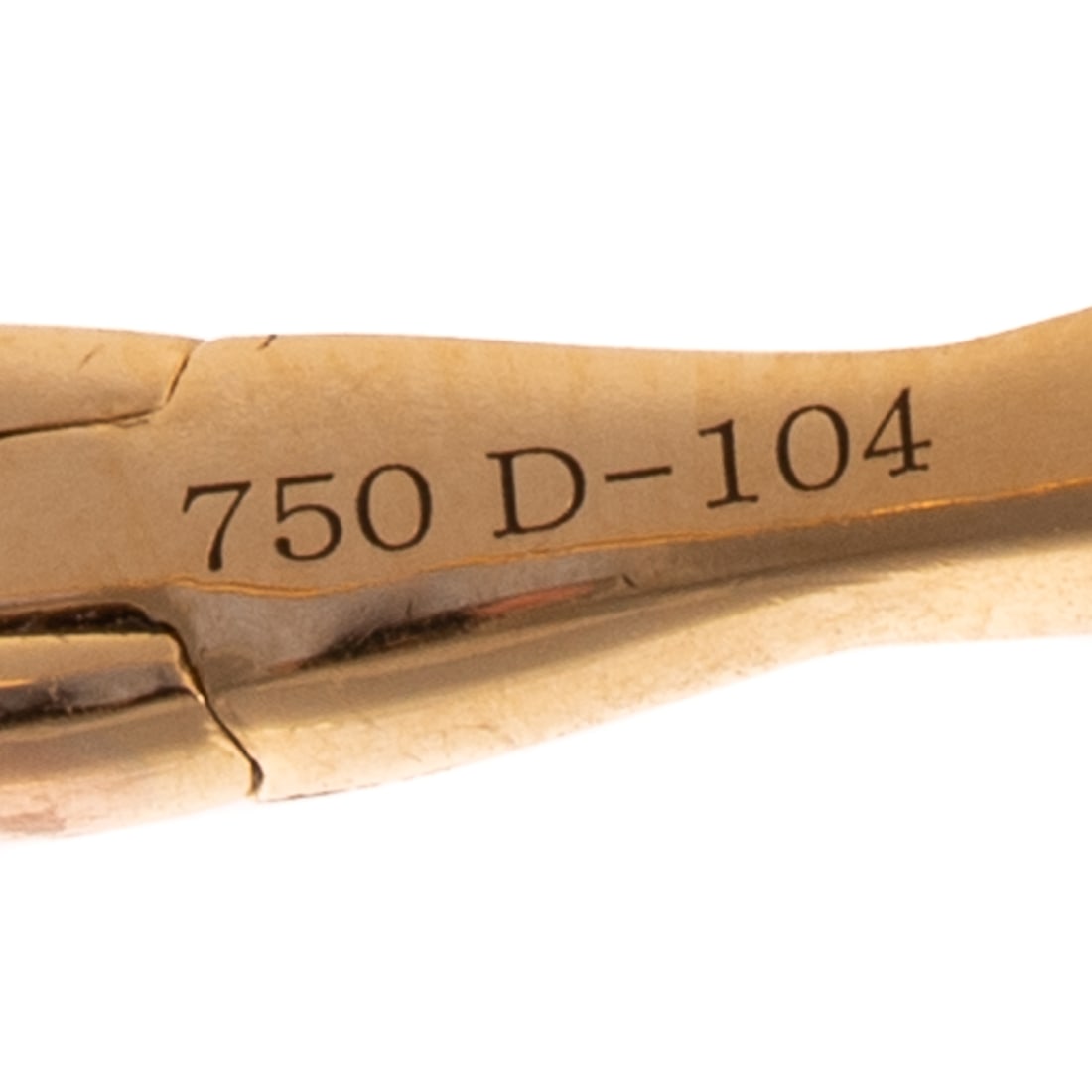 A Twisted Diamond Bangle in 18K - 2