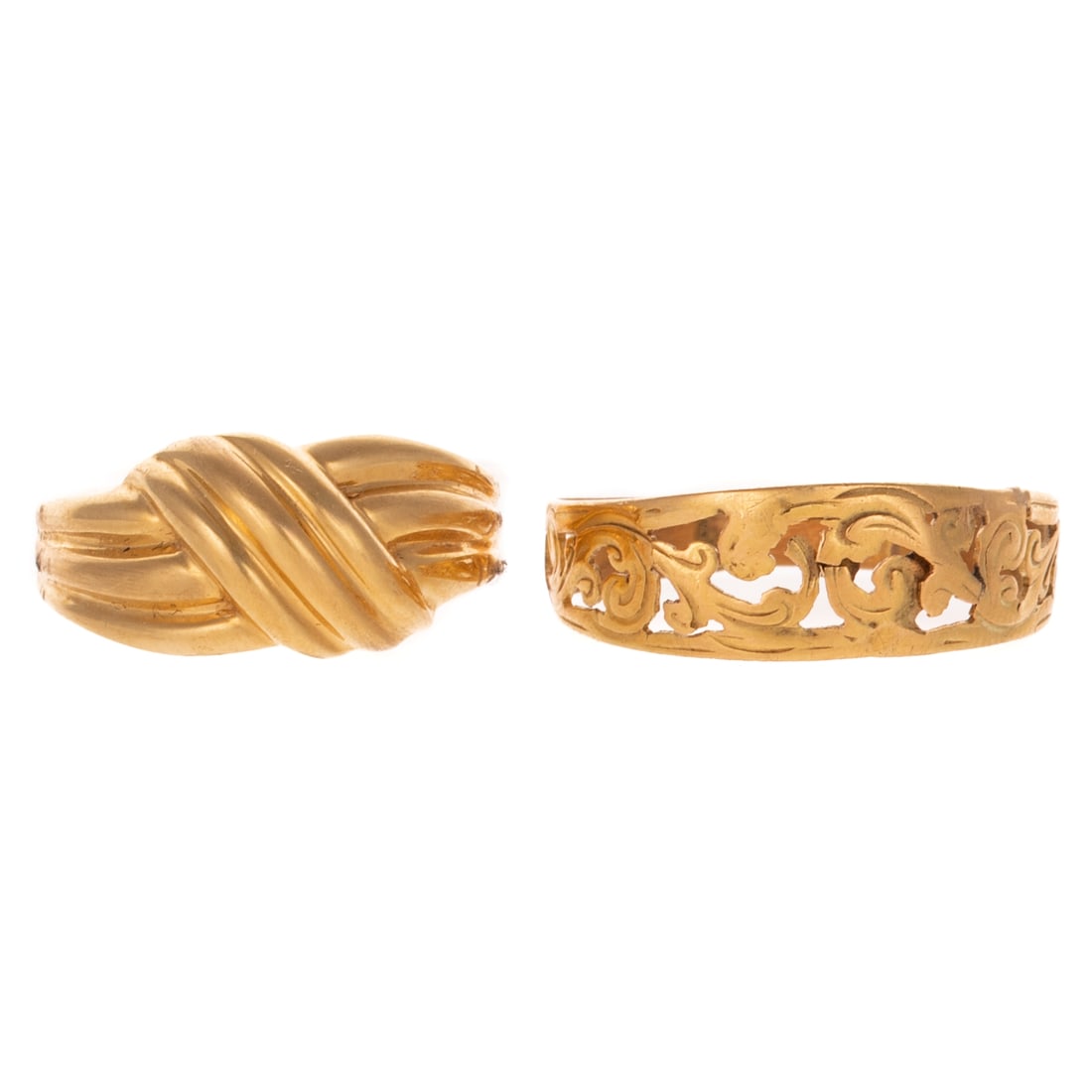 A Pair of Yellow Gold Bands in 18K (1 of 5)