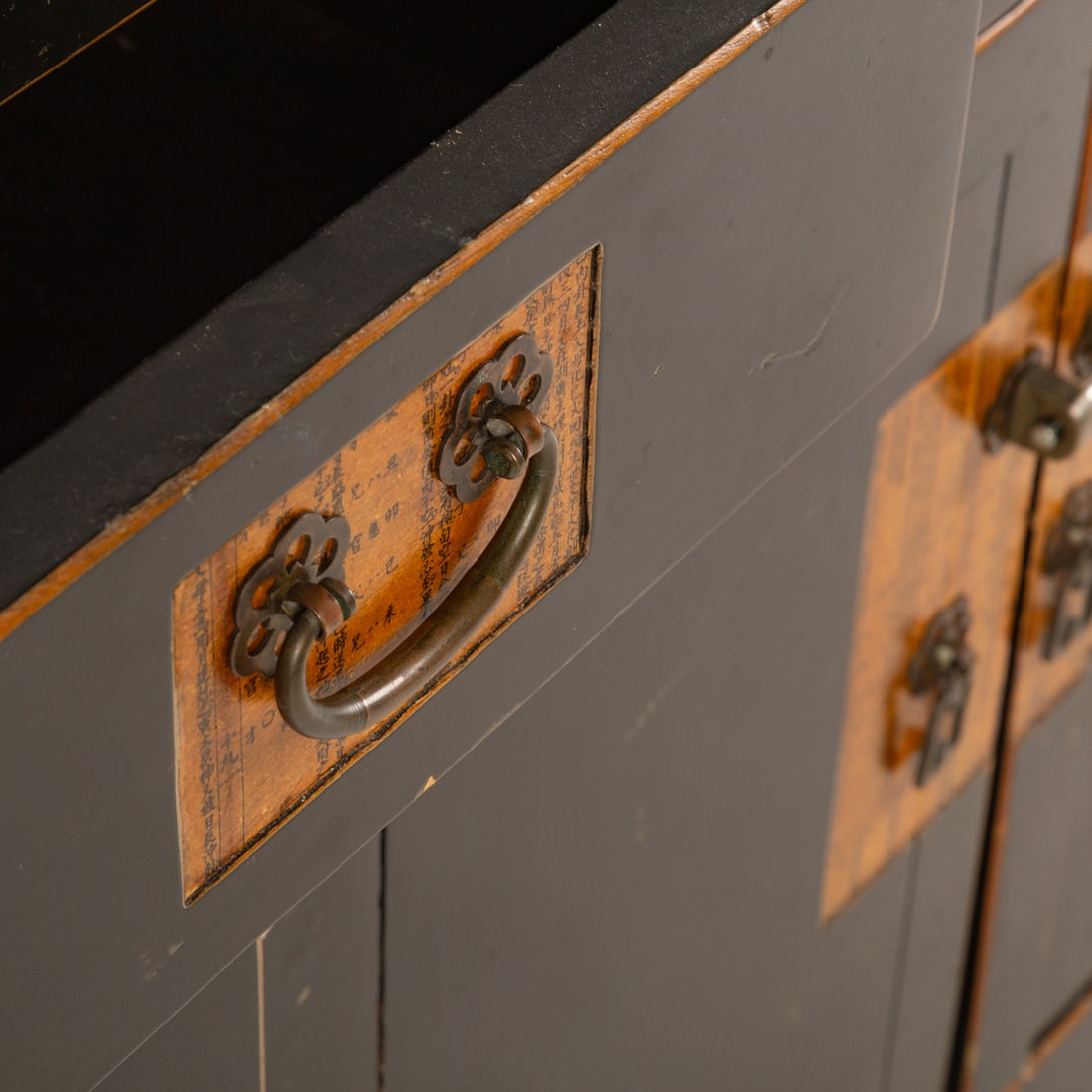 Chinese Style Lacquered Console - 2