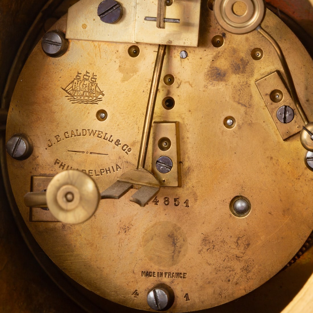 Neoclassical Ormolu Mounted Urn-Form Mantel Clock - 6