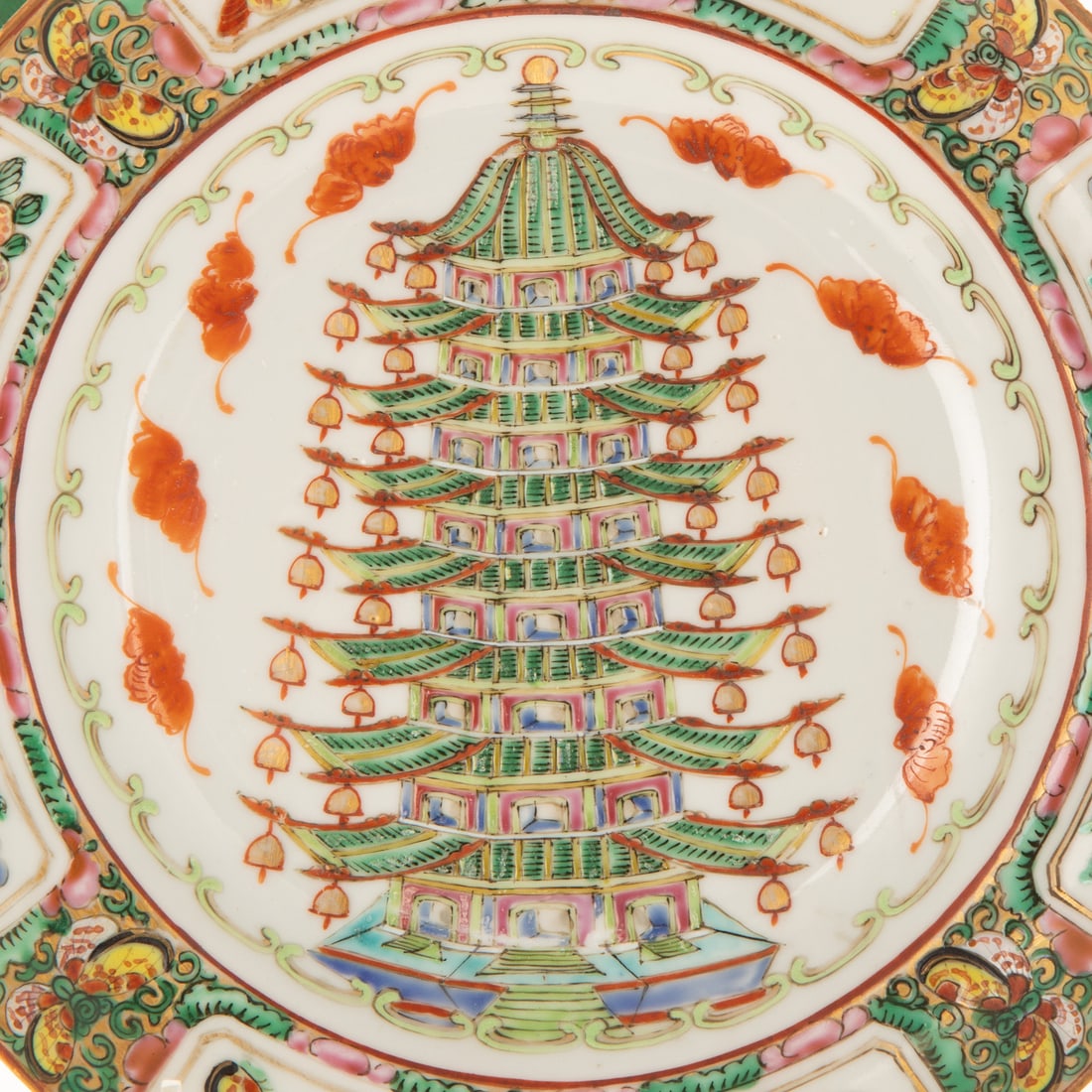 Five Chinese Export Porcelain Table Articles - 2