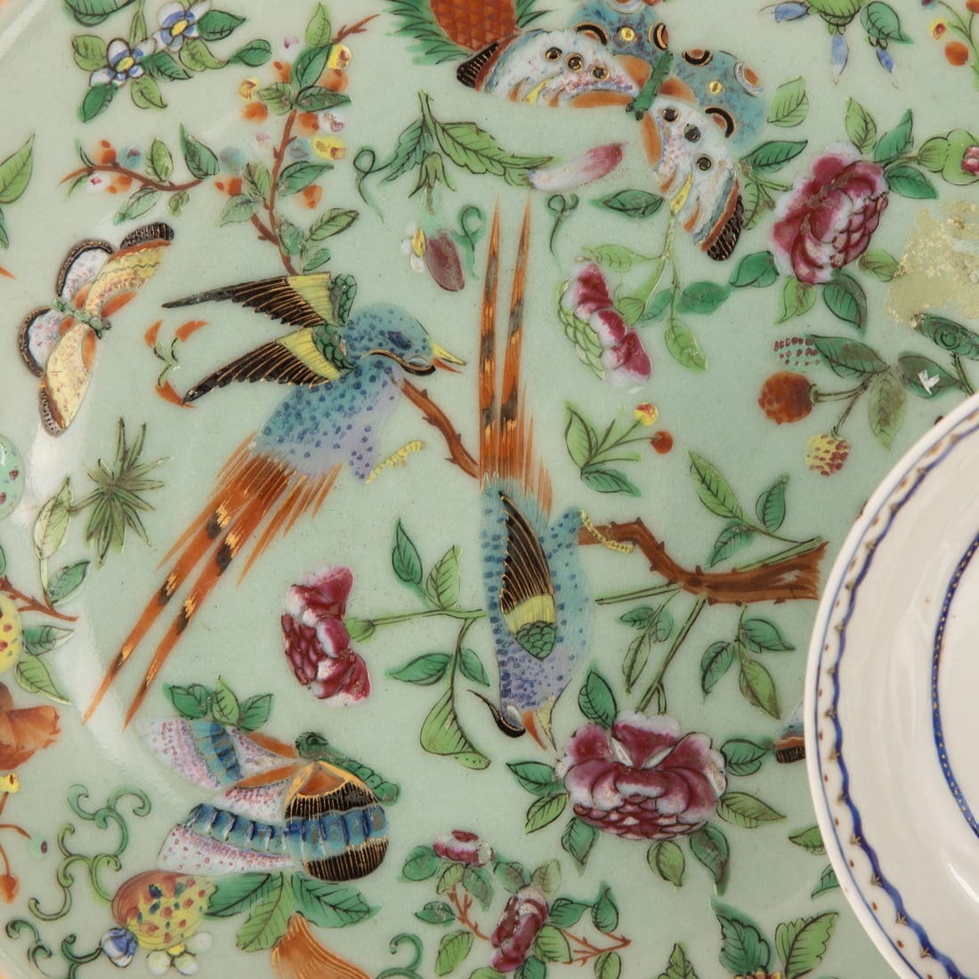 Five Chinese Export Porcelain Table Articles - 3