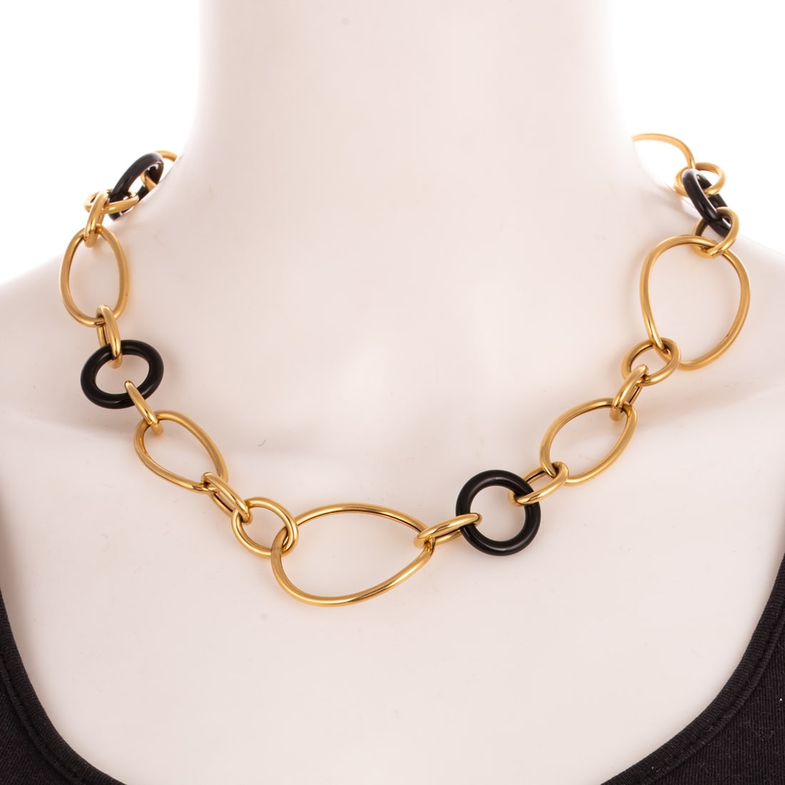 A Faraone Mannela Open Link Necklace in 18K (1 of 5)