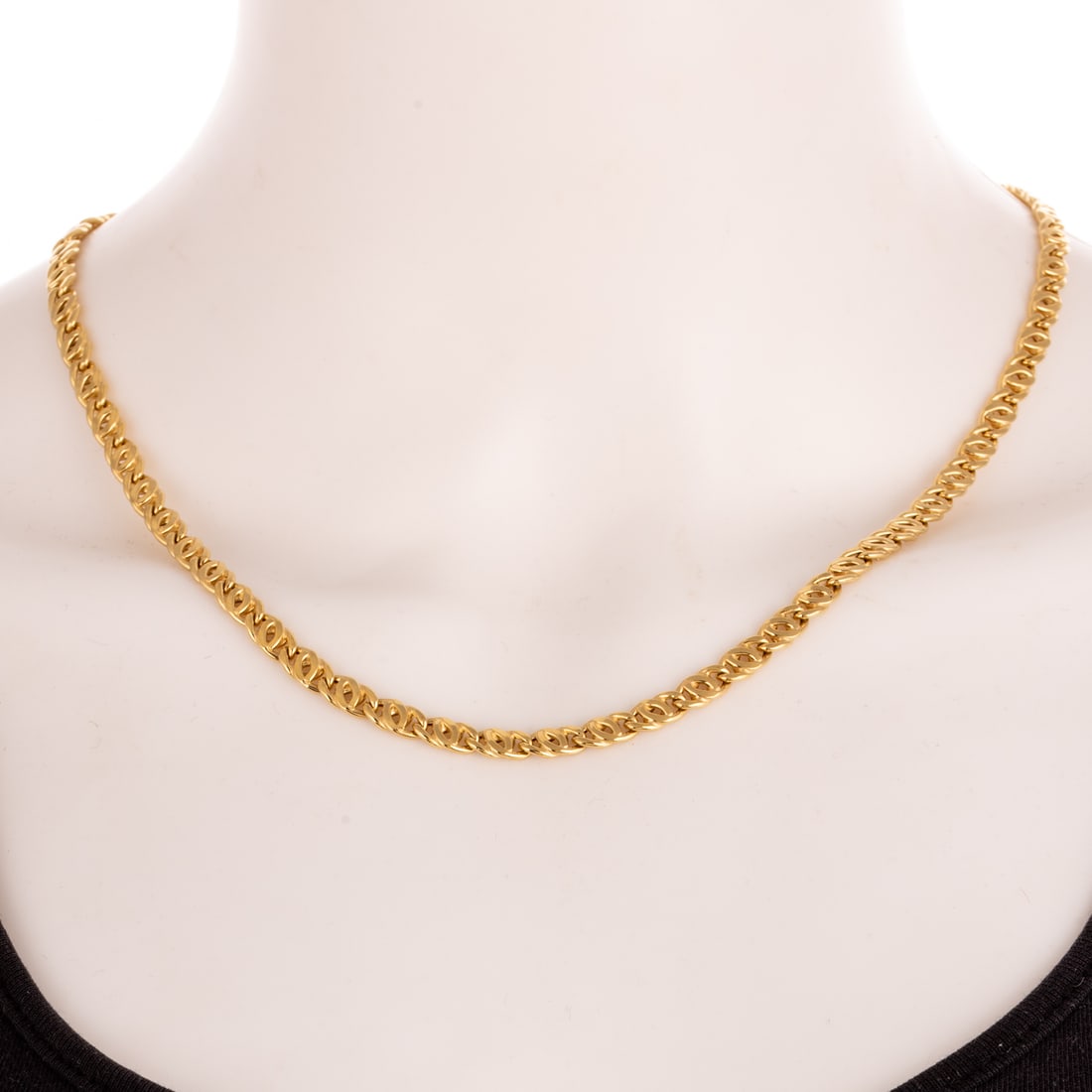 An Infinity Link Chain Necklace in 18K (1 of 4)