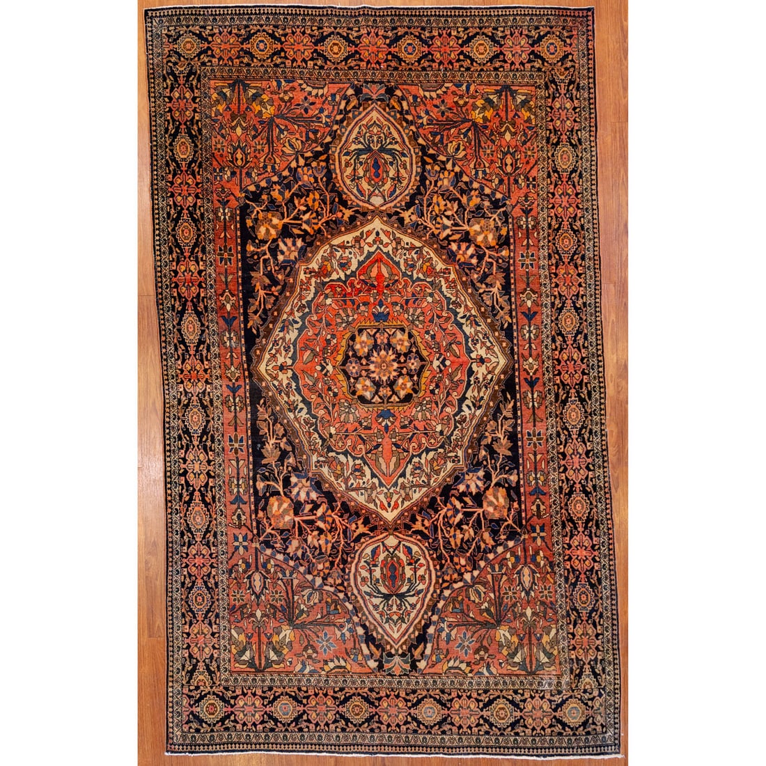 Antique Fine Farahan Sarouk Rug, Persia, 4.1 x 6.7: First quarter, 20th century, hand-knotted, wool pile
