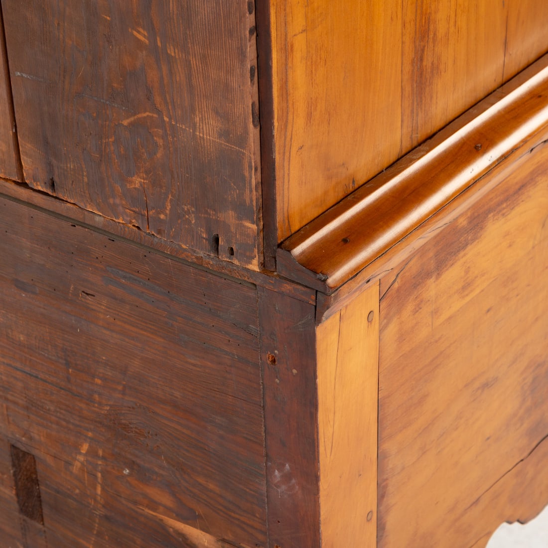 Queen Anne Style Maple Highboy - 4
