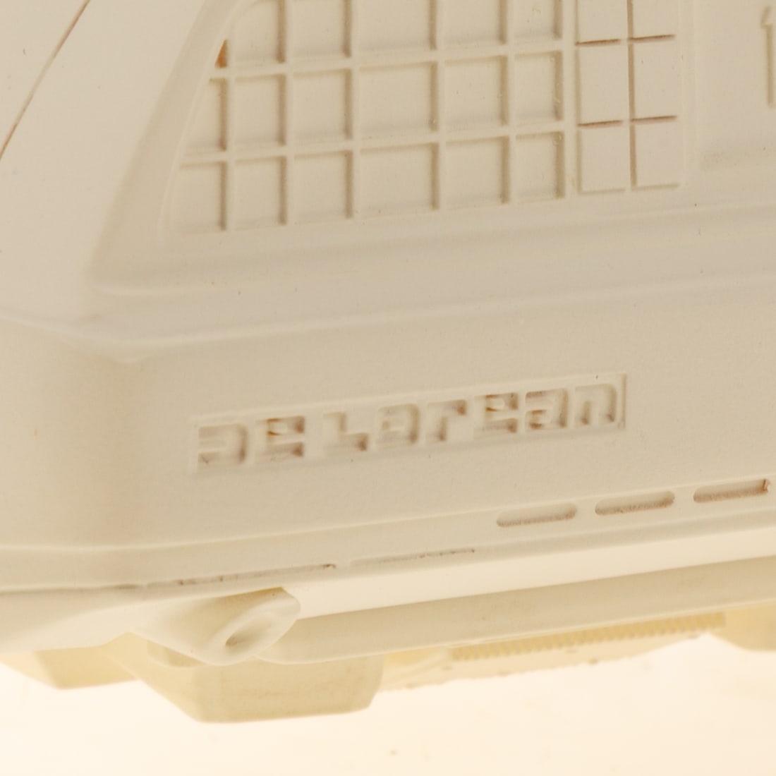 Daniel ARSHAM "Eroded DeLorean" - 4