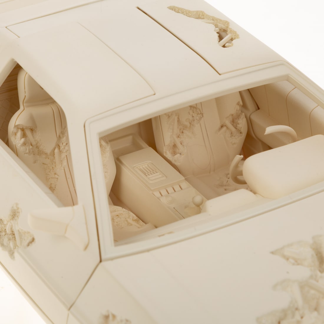 Daniel ARSHAM "Eroded DeLorean" - 5