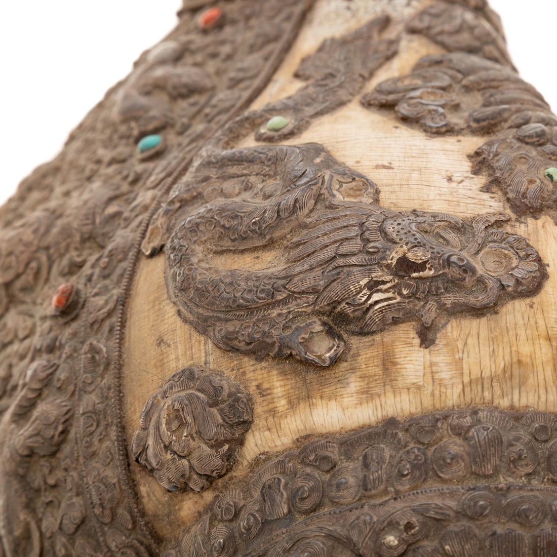 A Tibetan Silver Mounted Conch Shell "Dungkar" - 2